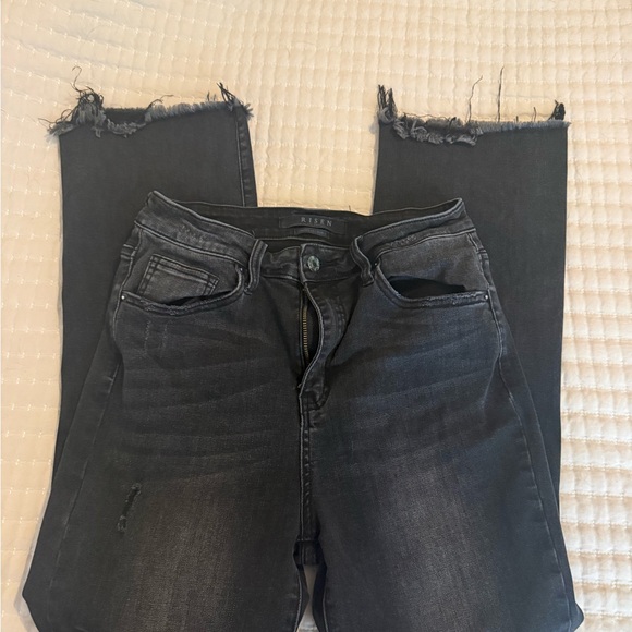 Edgy Charcoal Distressed Women's Cropped Jeans - Picture 2 of 3